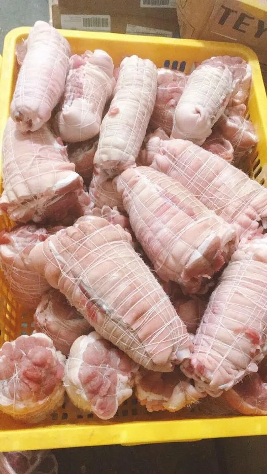 Bắp giò heo rút xương/ Chân Heo nguyên chiếc rút xương Bắp giò heo rút xương/ Chân Heo nguyên chiếc rút xương